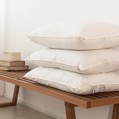 Travesseiro Trussardi Toque de Pluma 233 fios 100% Algodão 50 x 70cm